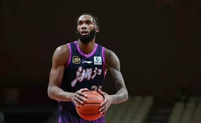 虎扑足球-CBA最新消息！曝顶级外援加盟辽宁男篮，上海男篮留用弗格