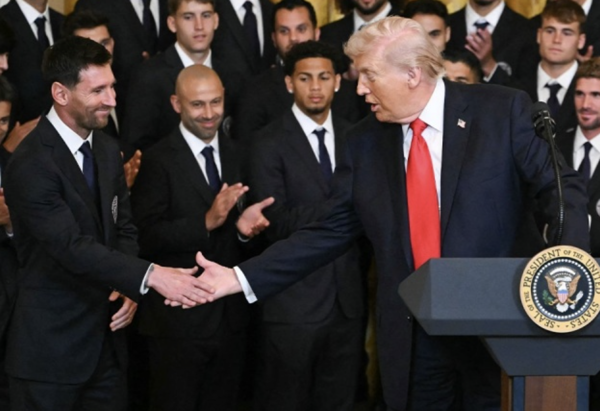 虎扑体育-38岁梅西率全队造访白宫！特朗普称他比贝利出色 曾夸赞C罗是GOAT